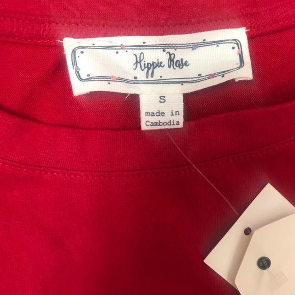 Red tee🦋 - Picture 5 of 6